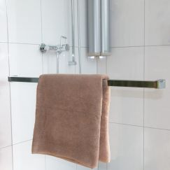 Porte-serviette universel L 700 x H 40 x P 56 mm, chrome